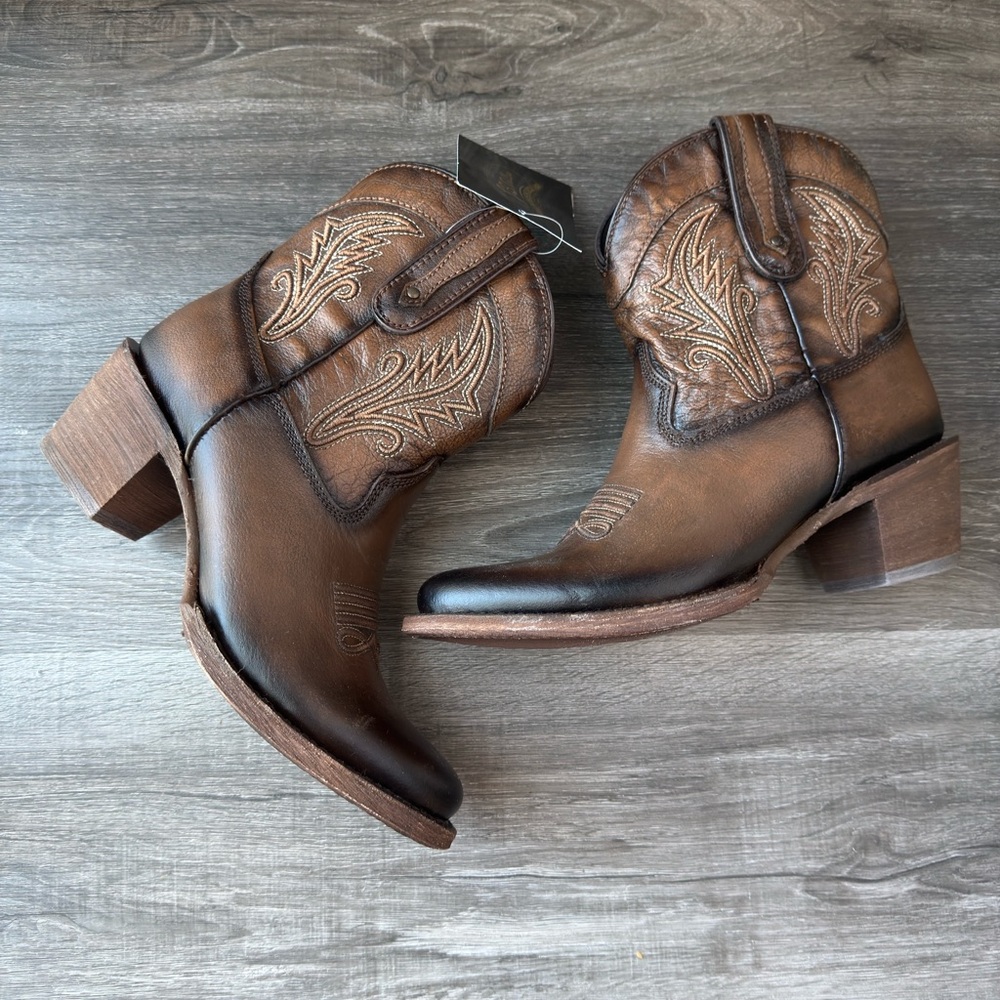 J.B. Dillon Reserve Women’s Leather Boots – Size 9B– No‎ Box